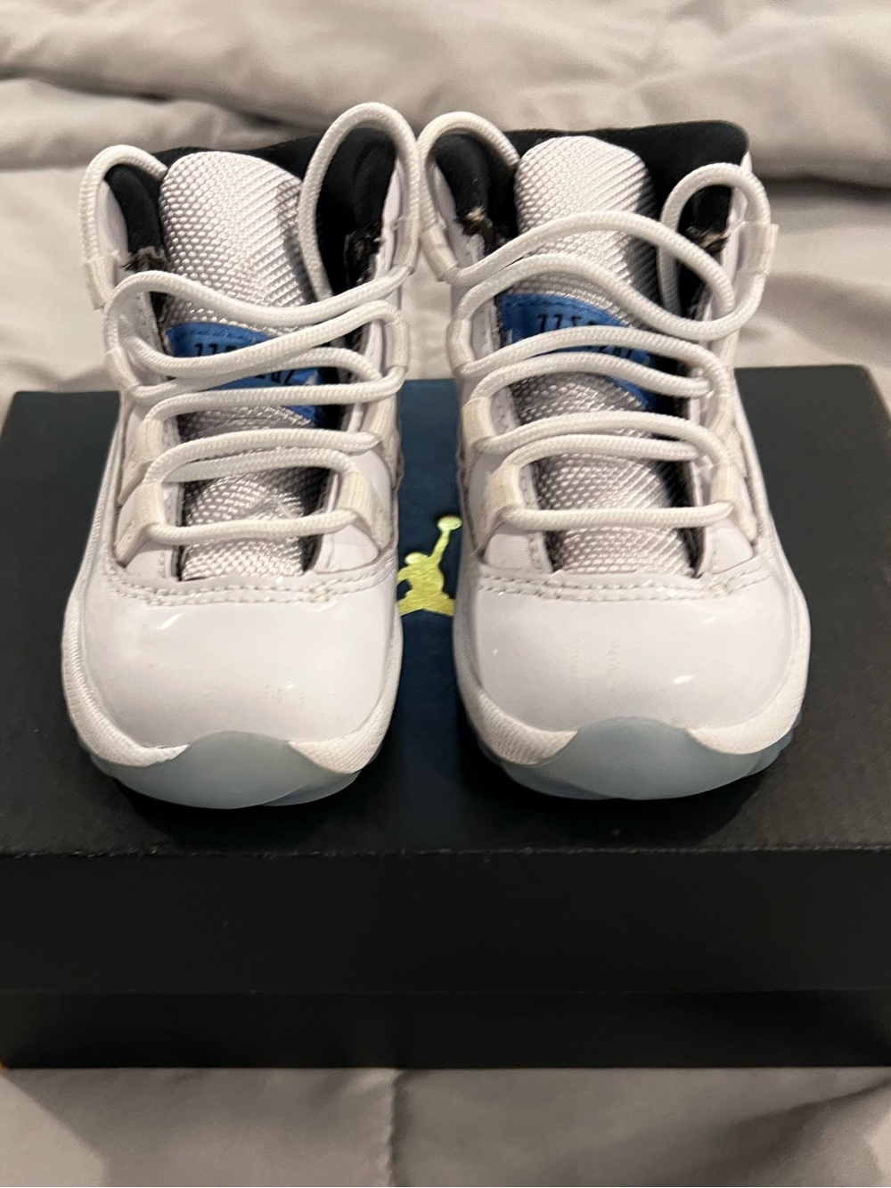 Nike Toddler 6C Air Jordan 11 Retro White/Legend Blue-Black